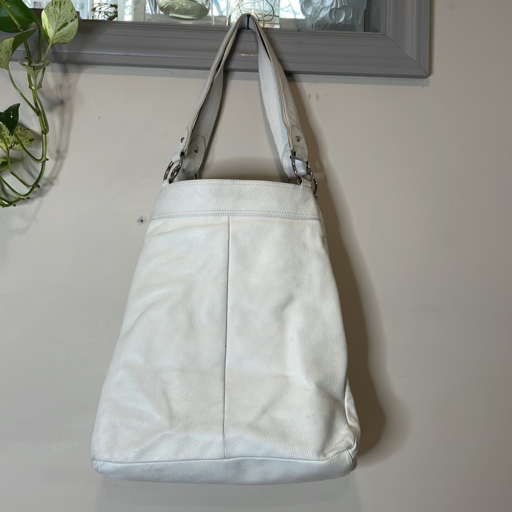 ☔️ WHITE LEATHER BOHEMIAN W/TASSLE EUC CONDITION!!! - Picture 4 of 15